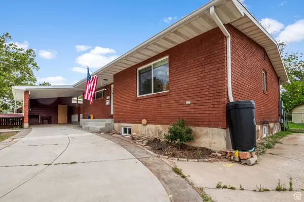 South Ogden, UT 84403,784 LAVINA DR