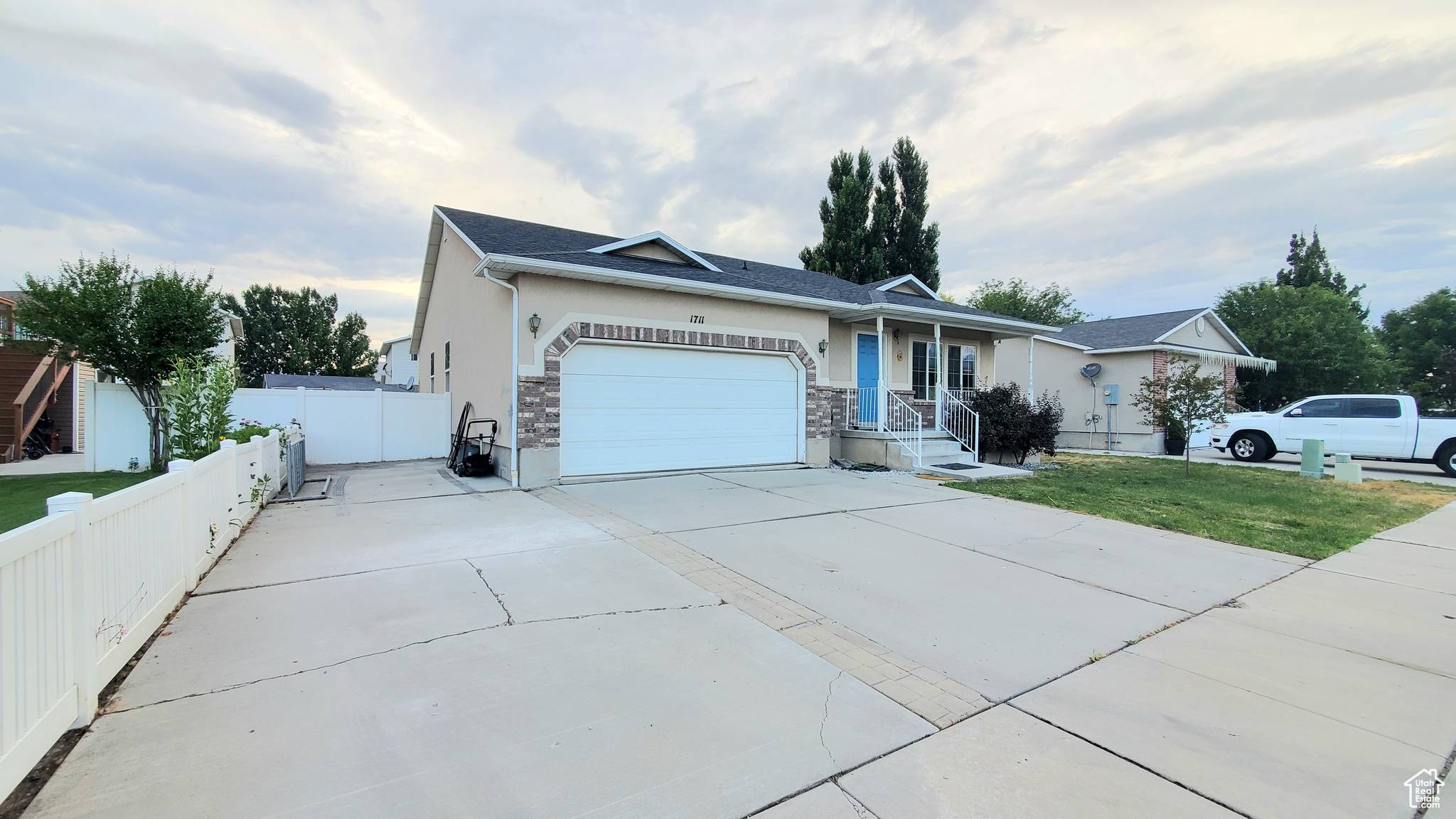 Lehi, UT 84043,1711 N 2520 W