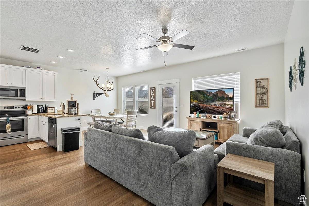 Morgan, UT 84050,292 N 100 W