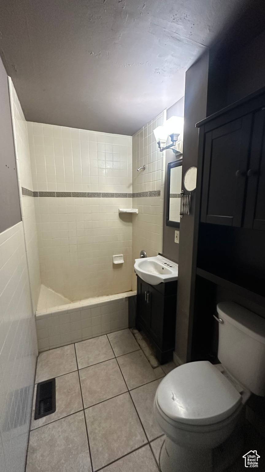 Tooele, UT 84074,249 N BROADWAY ST E