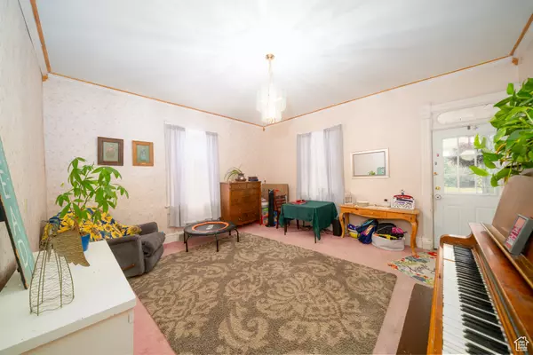 Logan, UT 84321,742 N 300 E
