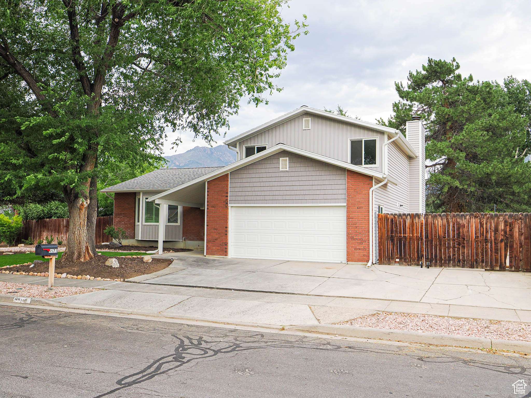 Sandy, UT 84092,9971 S BORG DR