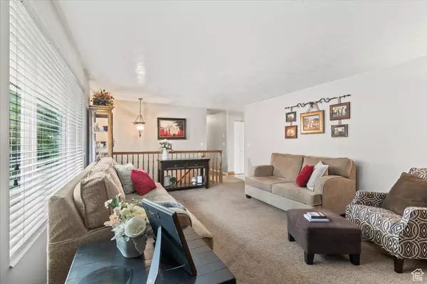 Fruit Heights, UT 84037,388 S GOLDEN CIRCLE DR E