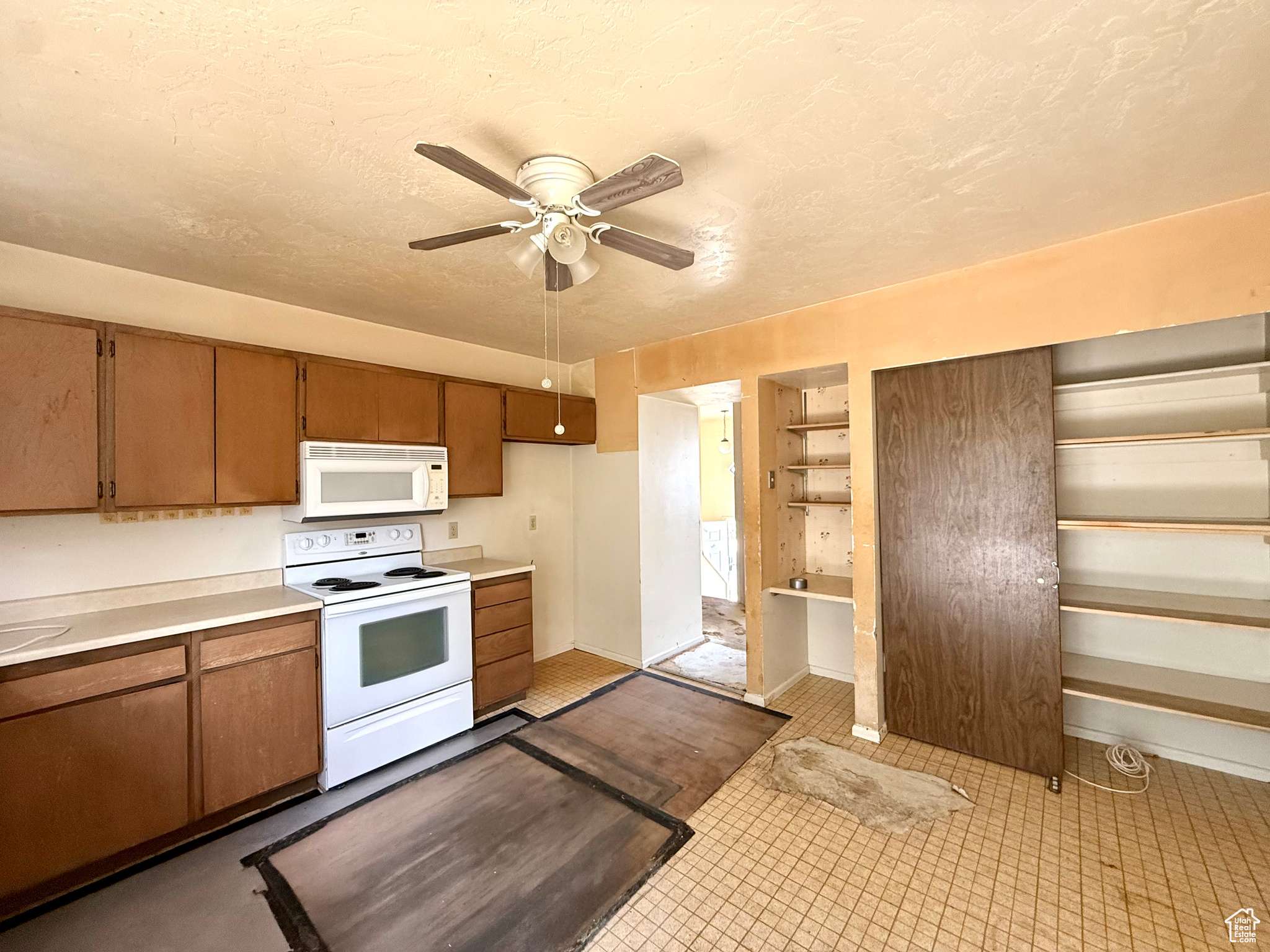 Magna, UT 84044,3632 S 8150 W