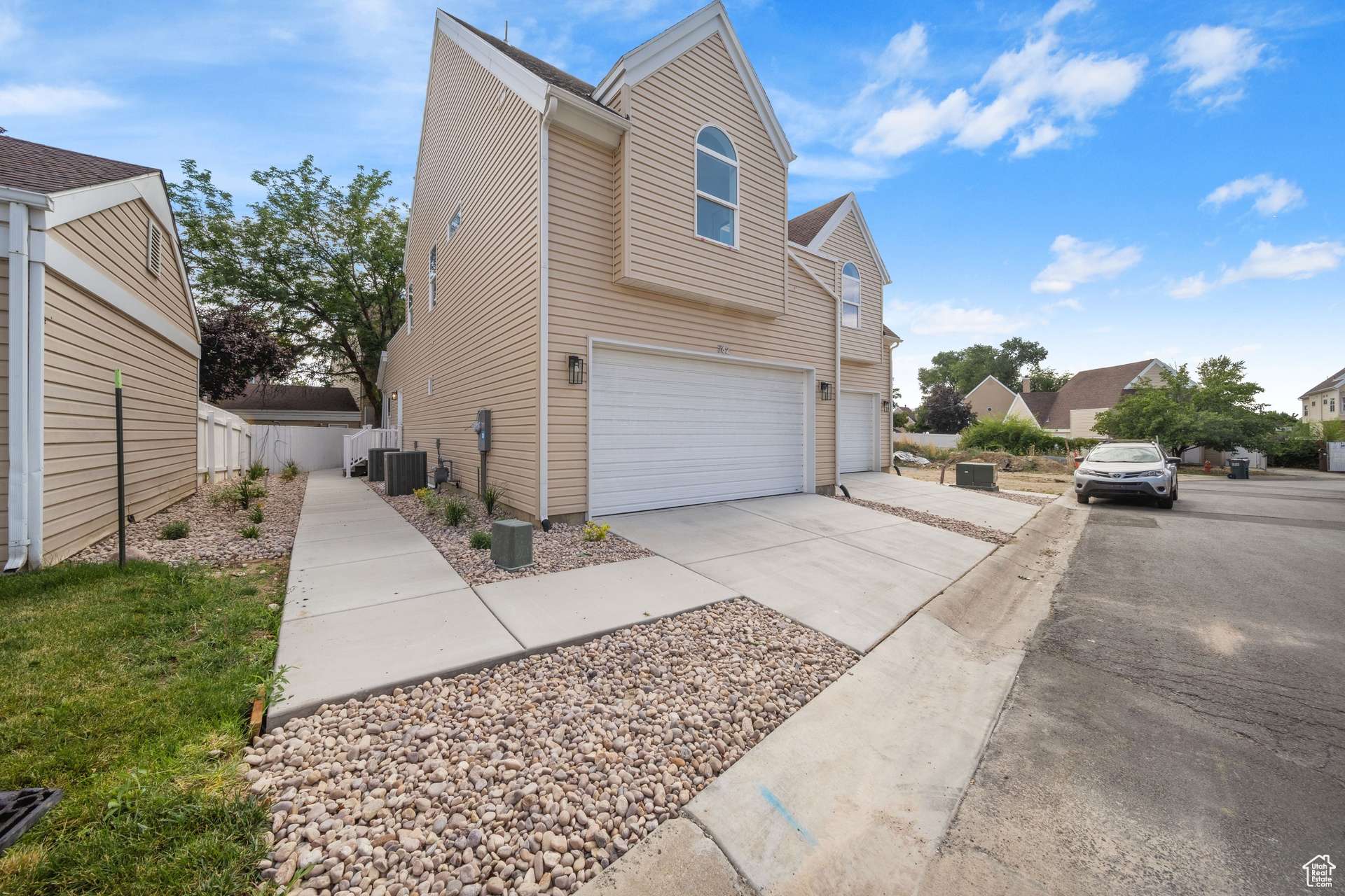 762 E GABLES ST S #101, Midvale, UT 84047