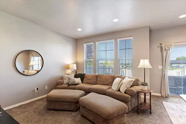 West Point, UT 84015,164 S 2875 W