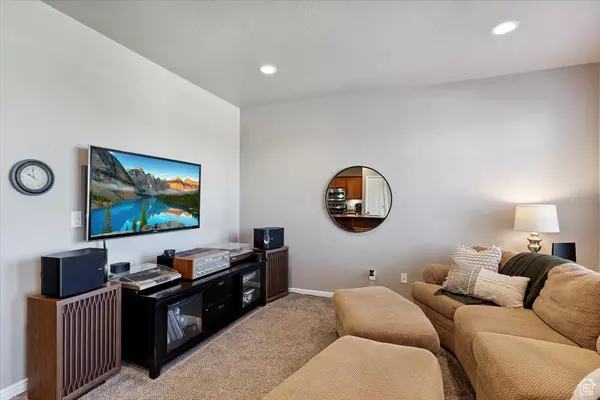 West Point, UT 84015,164 S 2875 W