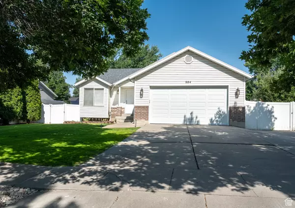 984 S 925 W, Woods Cross, UT 84087
