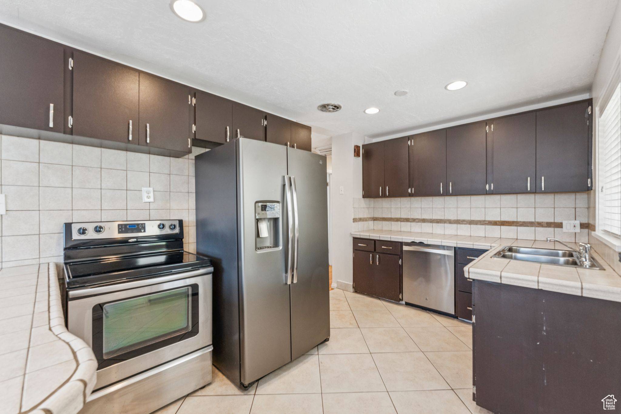 Salt Lake City, UT 84116,1223 N AMERICAN BEAUTY DR W