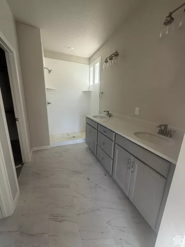 South Jordan, UT 84009,6184 W 11800 S #508