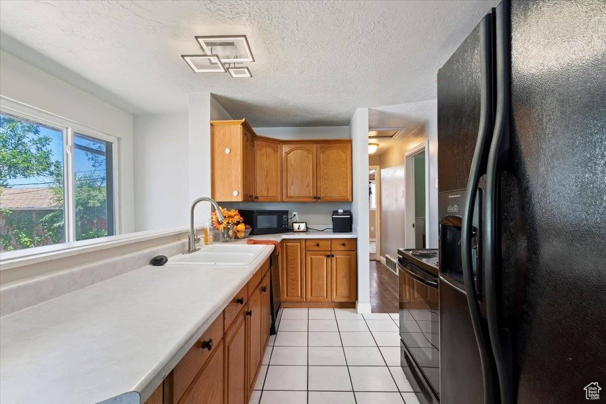 West Valley City, UT 84119,3524 W MEADOWBROOK DR