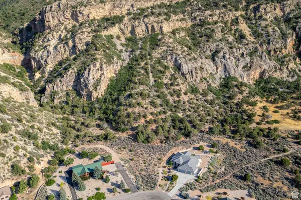 2235 S CHEKSHANI CLIFFS #59, New Harmony, UT 84757