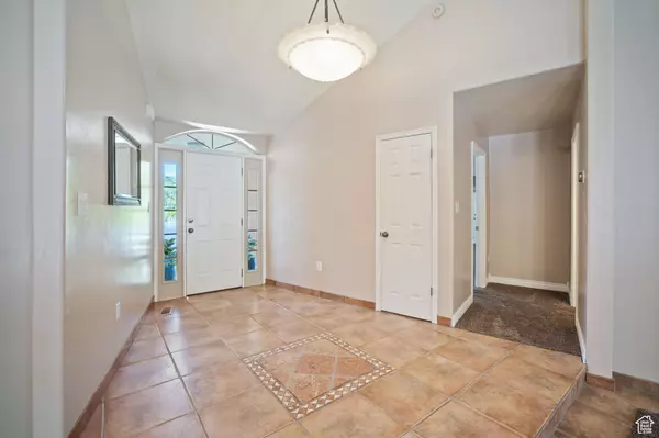 North Salt Lake, UT 84054,967 E EAGLEWOOD DR