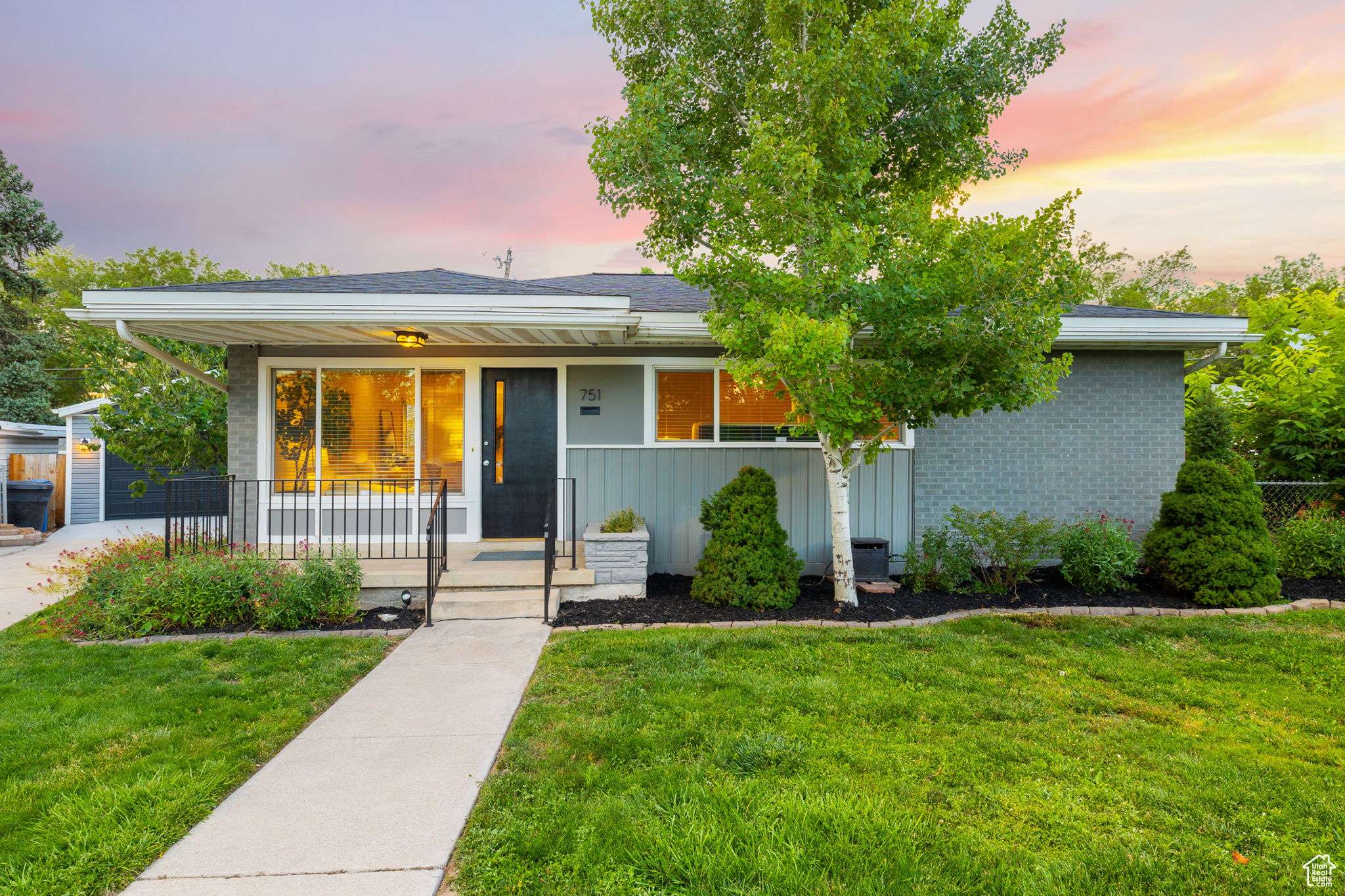 751 E LAKE CIR, Millcreek, UT 84106