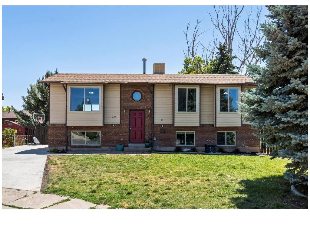 224 E 1950 S, Clearfield, UT 84015