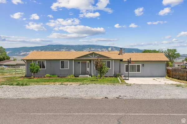 255 S 100 W, Loa, UT 84747