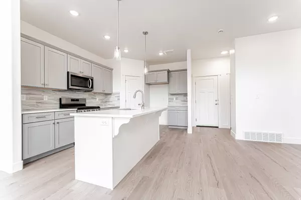 Saratoga Springs, UT 84045,1542 W TALUS RIDGE DR #943