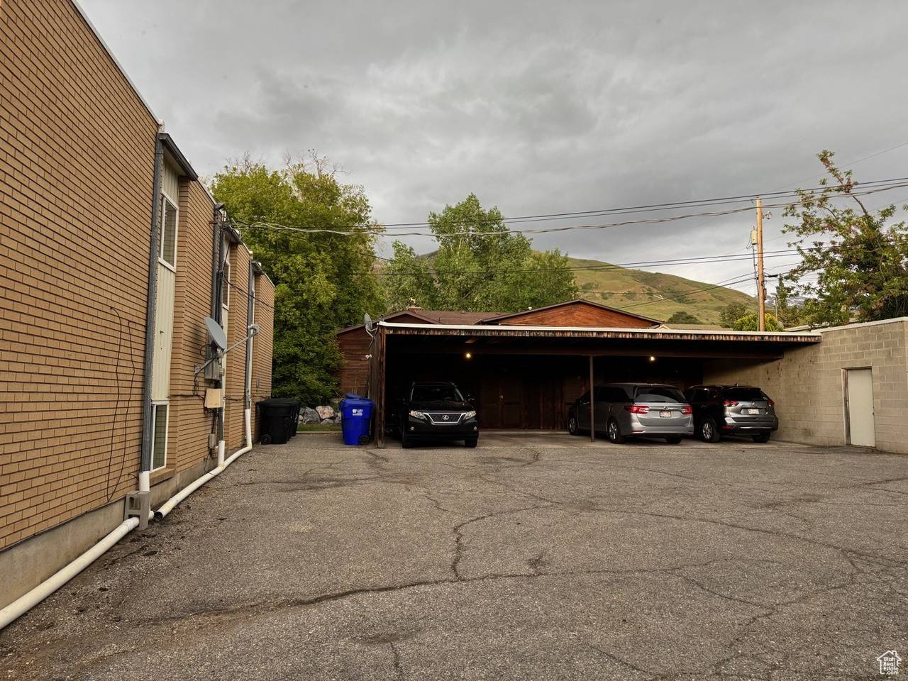 Centerville, UT 84014,266 E CENTER ST