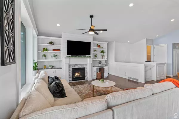West Jordan, UT 84081,7603 S SCENIC MAPLE DR S