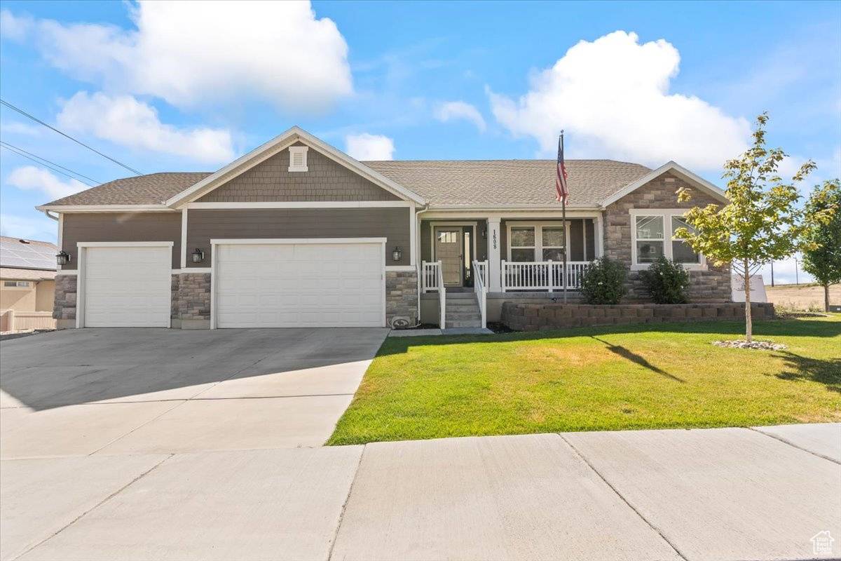 1608 S TERRACE RD, Saratoga Springs, UT 84045