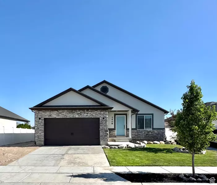 2408 E MAPLE DR, Eagle Mountain, UT 84005
