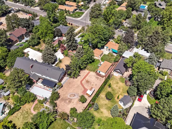 Holladay, UT 84117,2520 E MURRAY HOLLADAY RD