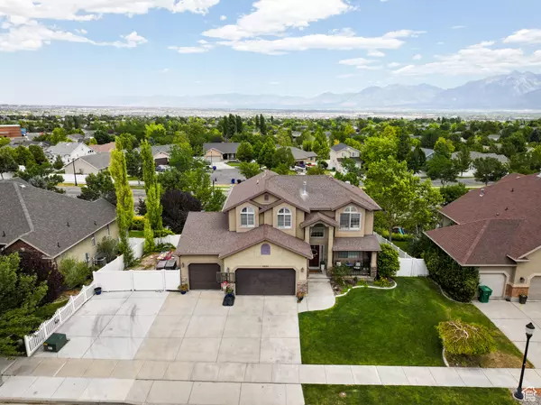 5532 W MORNING LIGHT DR, Herriman, UT 84096
