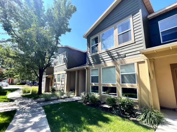 South Jordan, UT 84095,3794 W ANGELICA CT