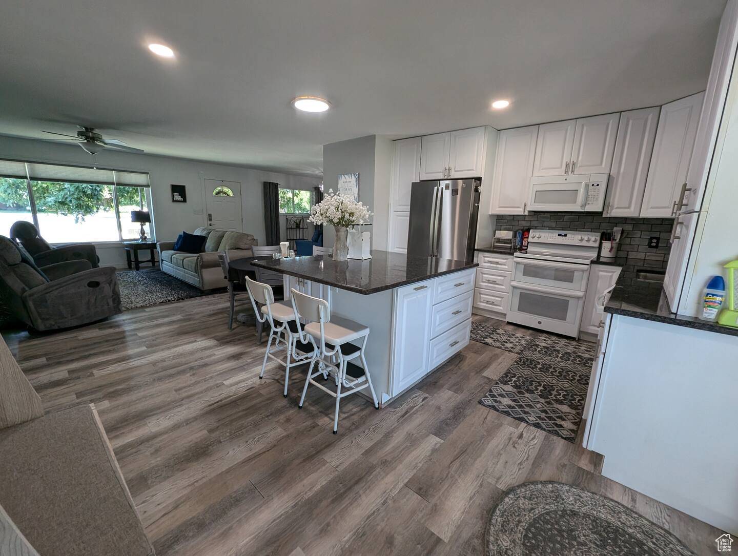 1704 S SORRENTO DR, Woods Cross, UT 84087