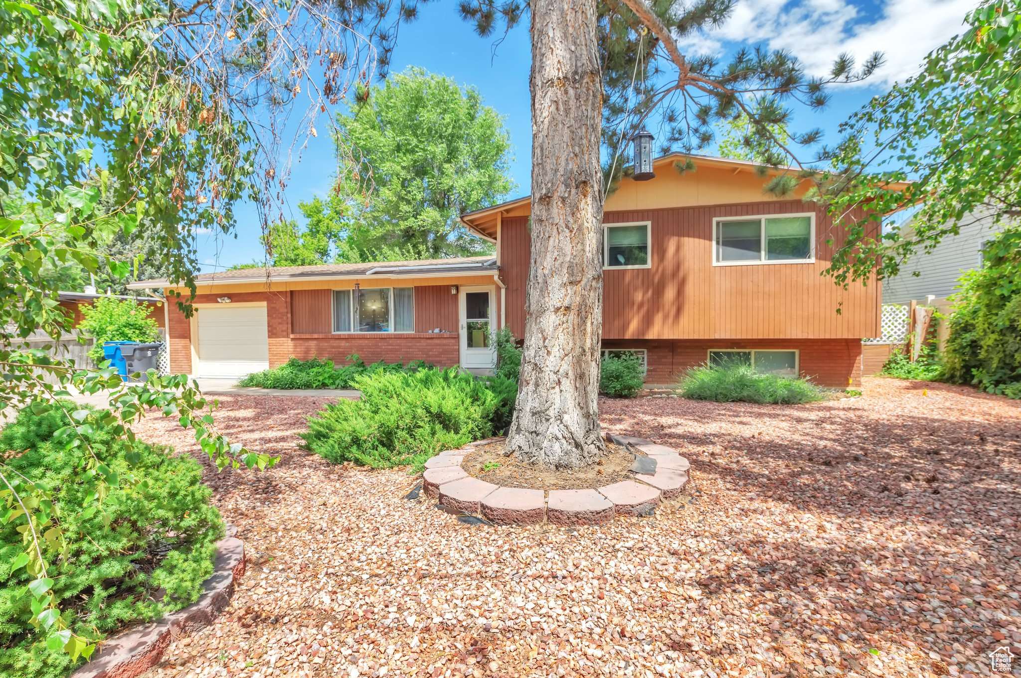South Ogden, UT 84403,4790 BURCH DR