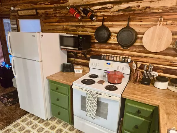 Hatch, UT 84735,260 E JENSEN TRL