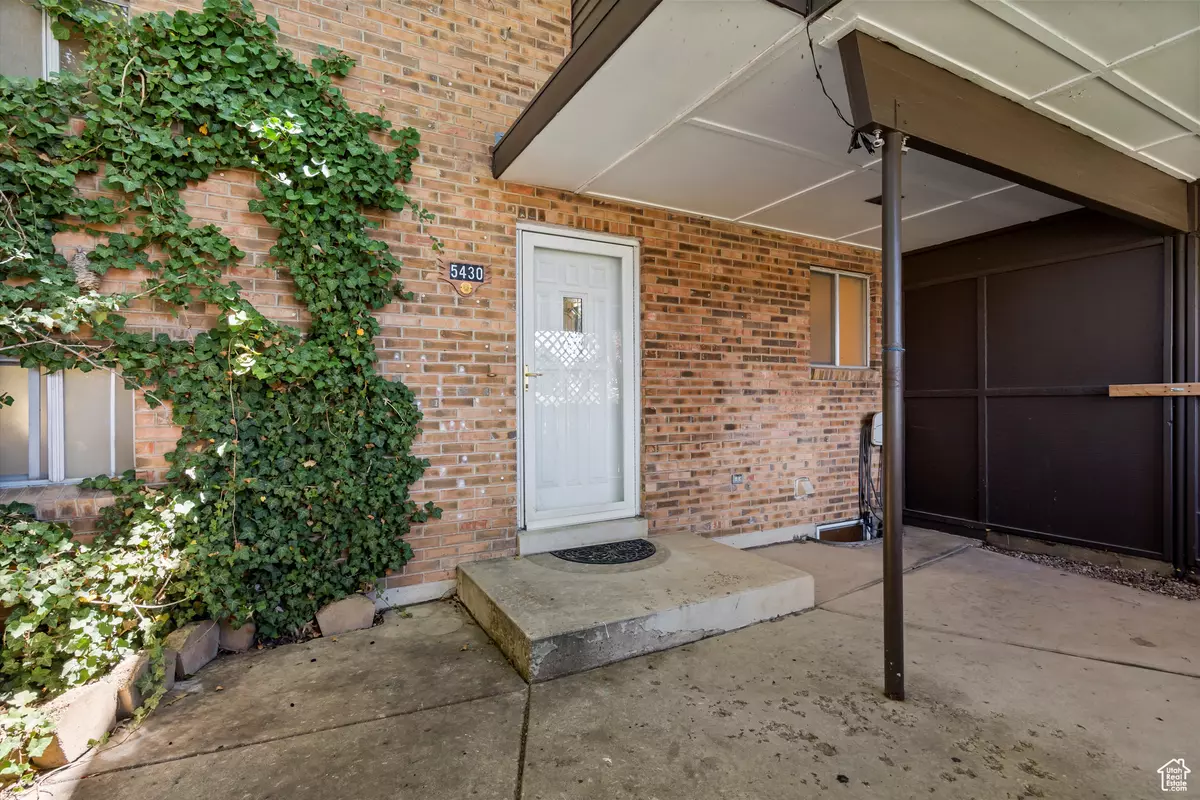 South Ogden, UT 84405,5430 S 850 E