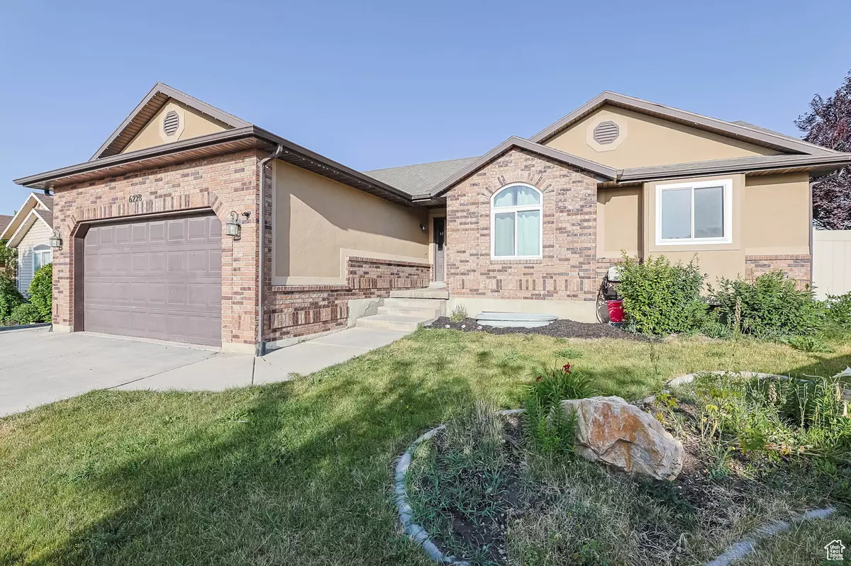 West Jordan, UT 84081,6228 S WALLER LN