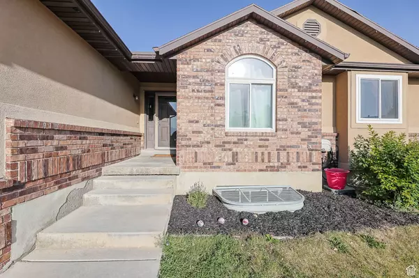 West Jordan, UT 84081,6228 S WALLER LN
