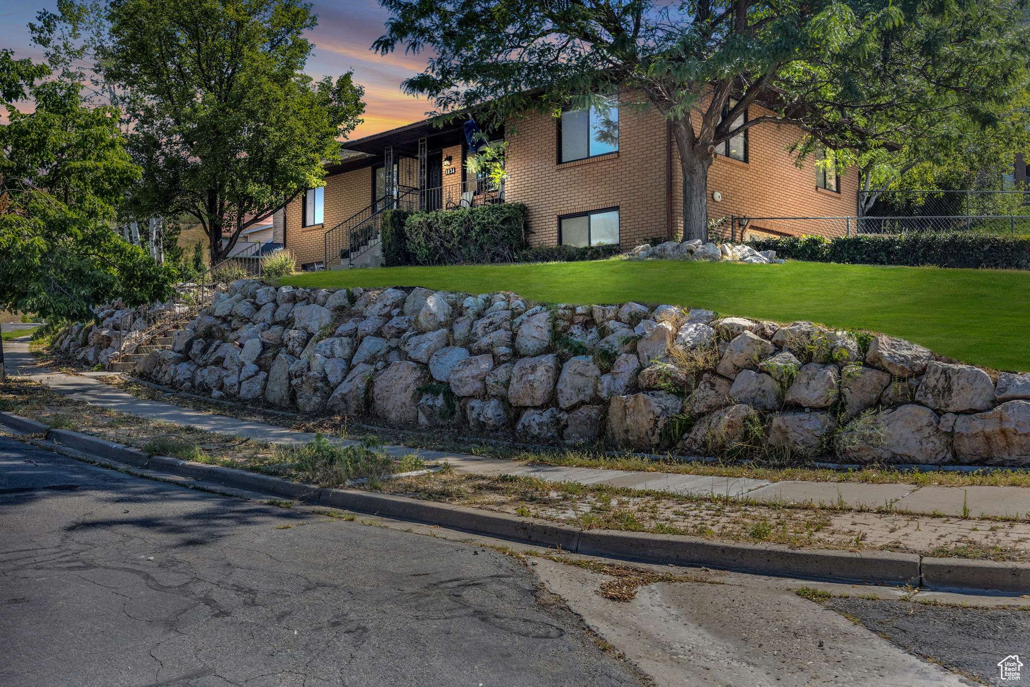 1834 N 200 E, Centerville, UT 84014