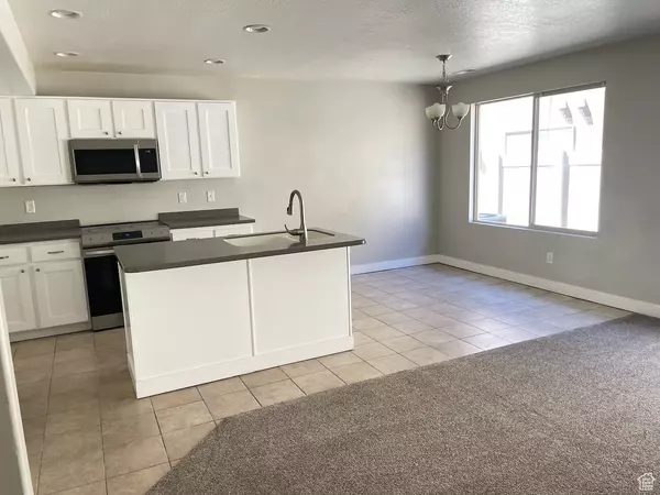 West Haven, UT 84401,2126 W FERNSIDE ST