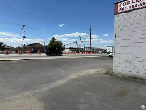 West Bountiful, UT 84087,1090 W 500 S