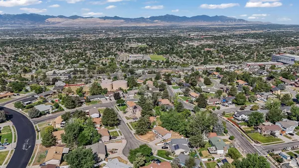 Sandy, UT 84092,1469 E WINTERWOOD CIR