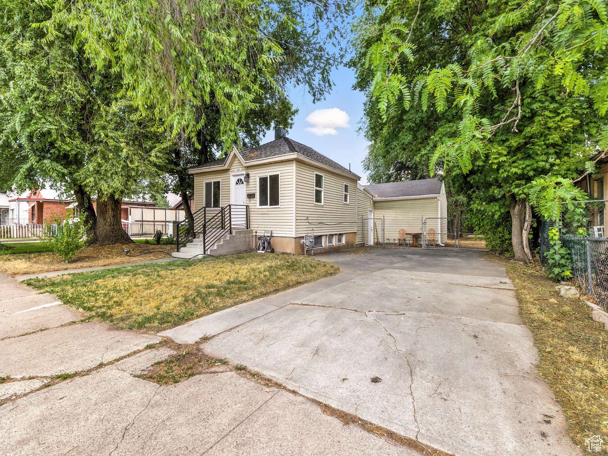 Ogden, UT 84404,1424 JEFFERSON AVE