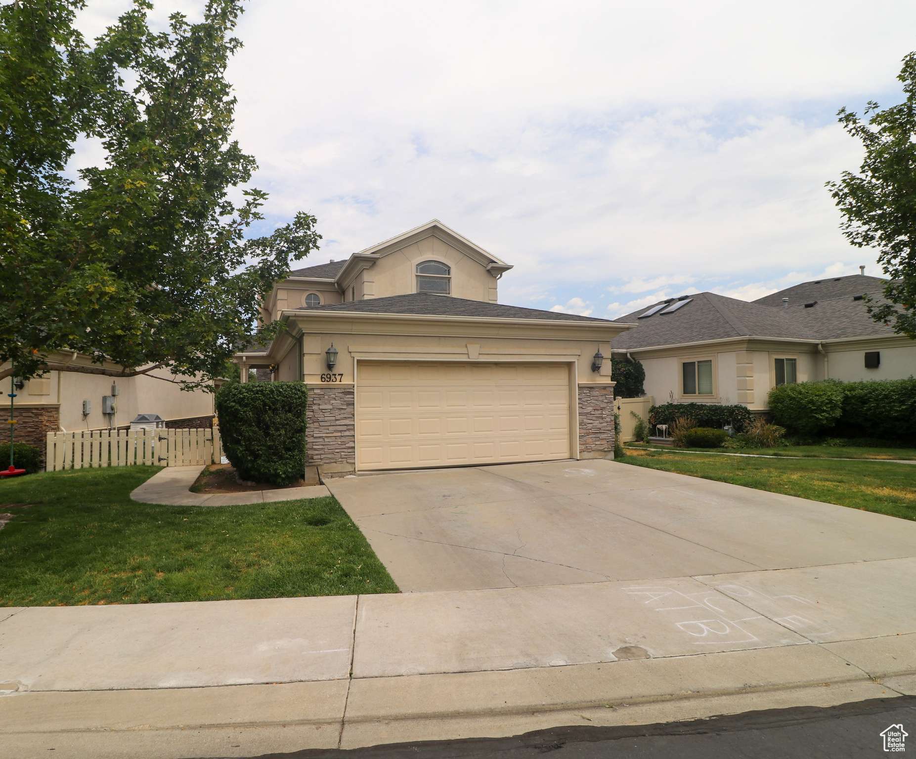 6937 S HOLLOW VIEW WAY WAY, West Jordan, UT 84084