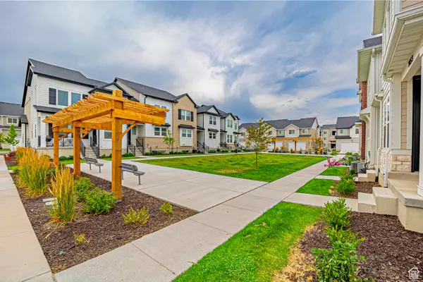Lehi, UT 84043,1453 N 3860 W #108