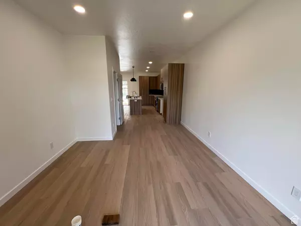 Midvale, UT 84047,7230 S 525 E