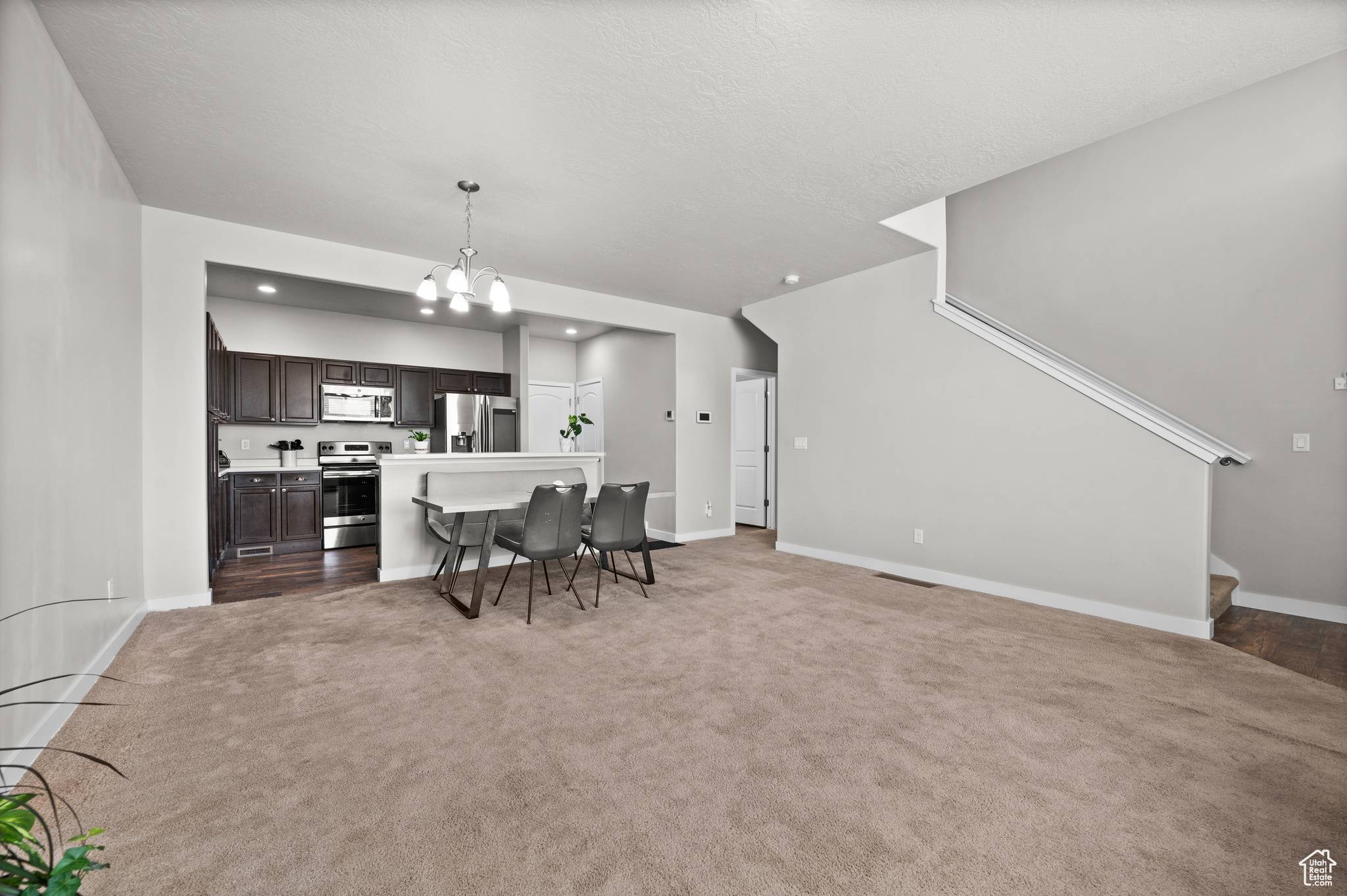 West Jordan, UT 84081,6616 W 7735 S
