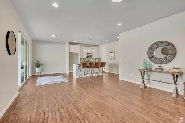 Saratoga Springs, UT 84045,3273 S HAWK DR