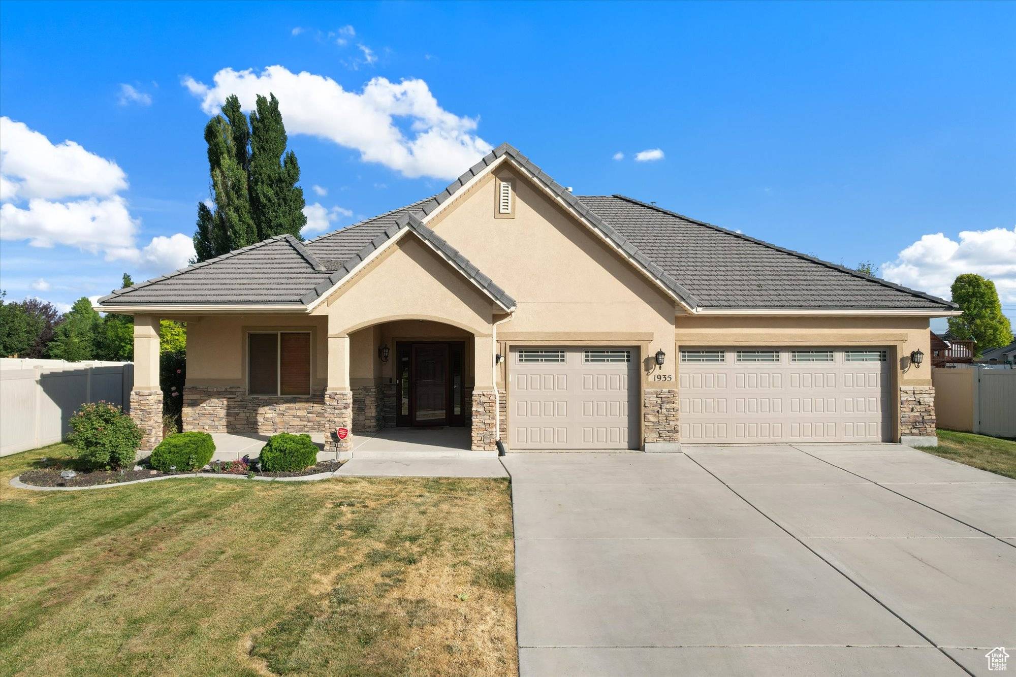 Lehi, UT 84043,1935 W GRAYS DR