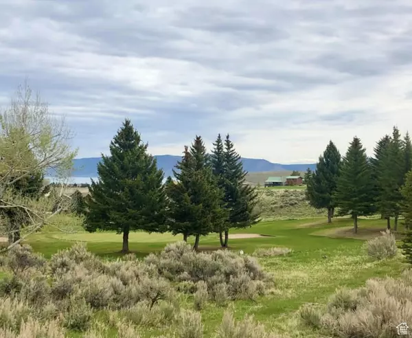 2669 S NINE IRON CIR #106, Garden City, UT 84028