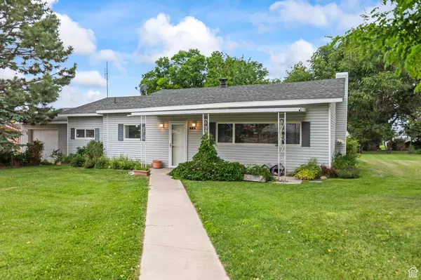 Bicknell, UT 84715,20 S 200 W