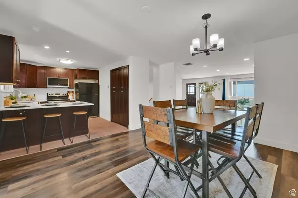 South Ogden, UT 84405,5518 S 875 E