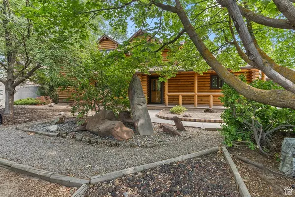 Sandy, UT 84092,1576 E 11400 S