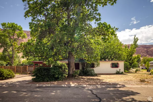 Moab, UT 84532,578 HUNTRIDGE